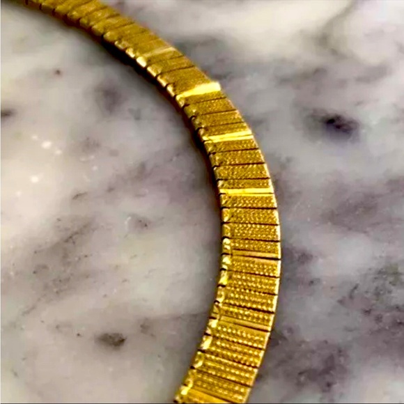 ✨SOLD✨ 14K Gold Vintage Etched Collar Necklace 28.6g - Picture 9 of 11